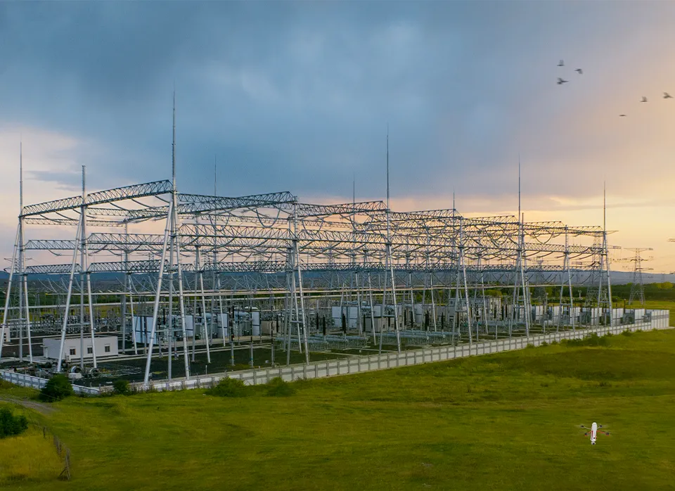 Supports power GNSS and 5G slicing security networks.